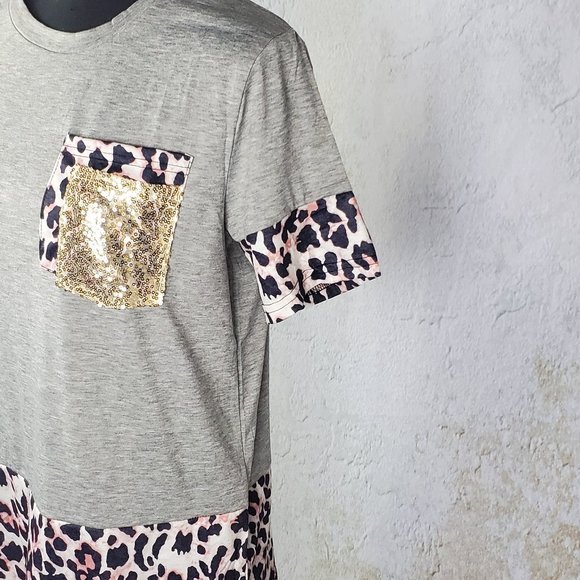 Grey T-shirt with Leopard and Sequin Pocket - Picture 5 of 6